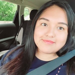 Meet your Posher, Carmela